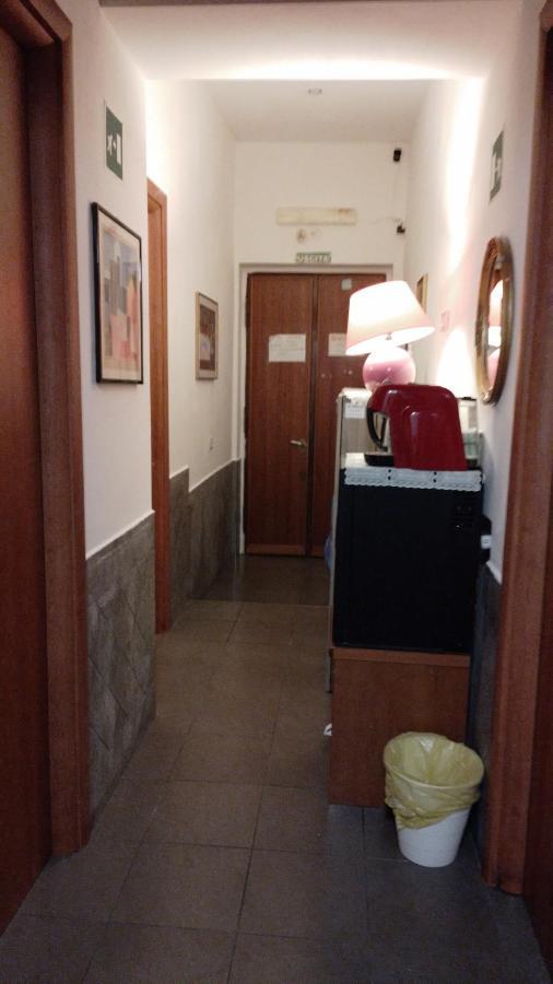Roma Termini Tina Ya B&B Exterior foto